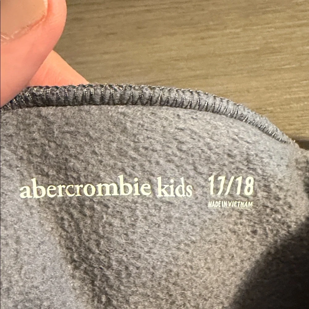 Abercrombie Kids Light Gray Joggers - Picture 2 of 2